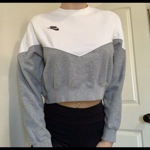 Nike crop top long sleeve
